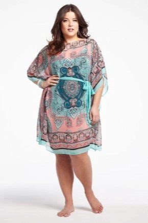 Пляжные туники и халаты больших размеров (41 фото): для полных женщин ...
