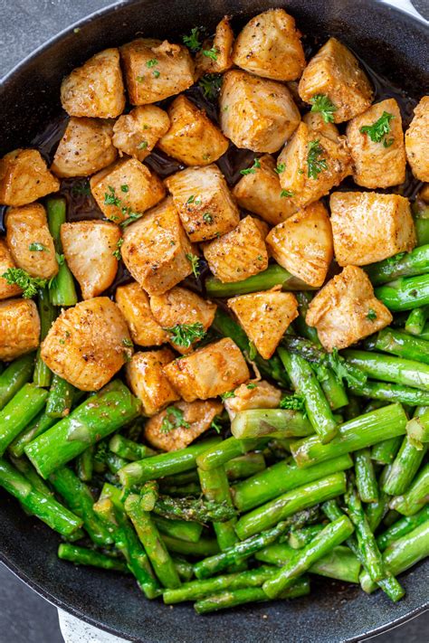 Chicken And Mushrooms With Asparagus Recipe Momsdish