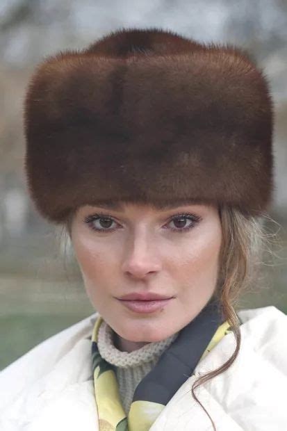 Меховая шапка из норки ПЛН | Меховые шапки, Шапка, Женские головные уборы
