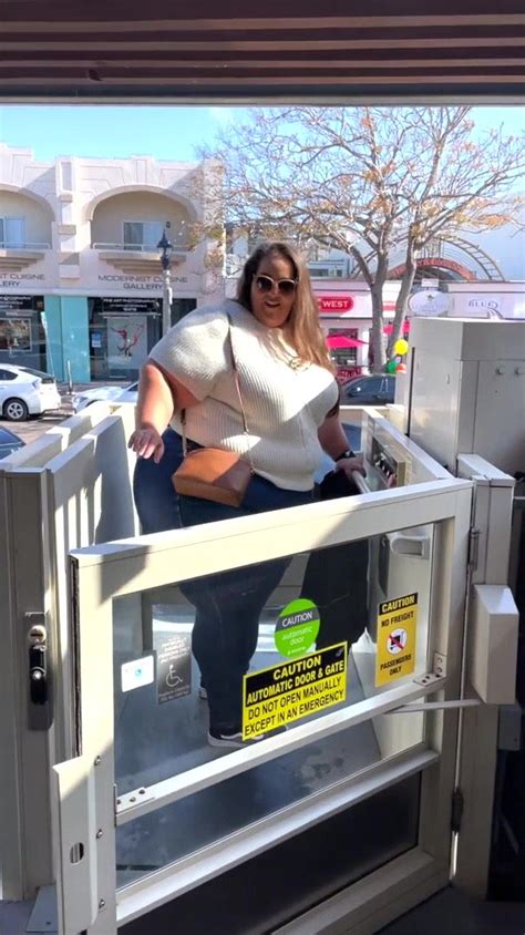 BBW Elevator ThisVid