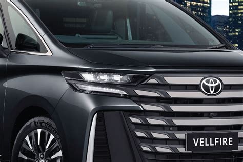 Toyota Vellfire Exterior Images Gallery | Regent Toyota.