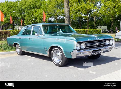 1964 Oldsmobile F 85 Stock Photo Alamy