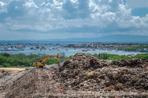 Environmental Agency Urges Bali Government To Properly Dispose Pandemic