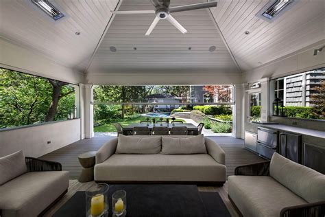 Floating Pavilion with Custom Outdoor Kitchen | Dallas, TX