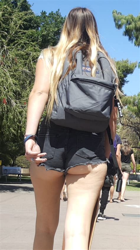 College Is Back Stunning Blonde Skater Chick In Short Shorts Cheeks Out Close Up Top Forum