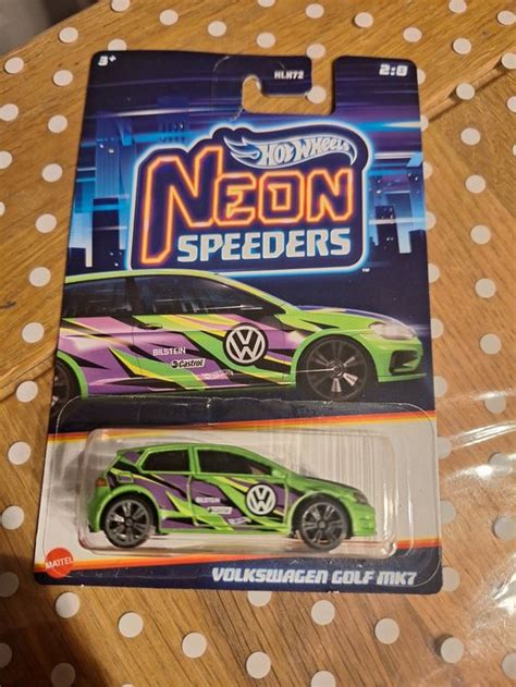 komplettes Set Hot Wheels Neon Speeders 2023 Neu und originalverpackt in Adlikon für CHF 55
