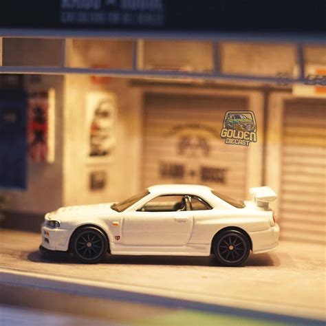 Hot Wheels Premium Nissan Skyline R Blanco Suelto Condici N Oke