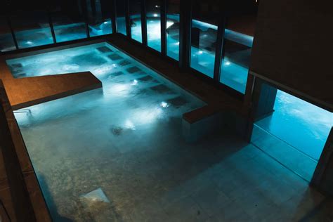 Aquatic Design and Engineering - Strom Spa Quebec