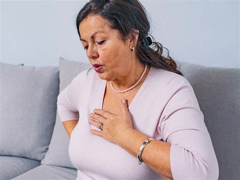 Heart Attack Symptoms In Women Is Different From Men Know These Early