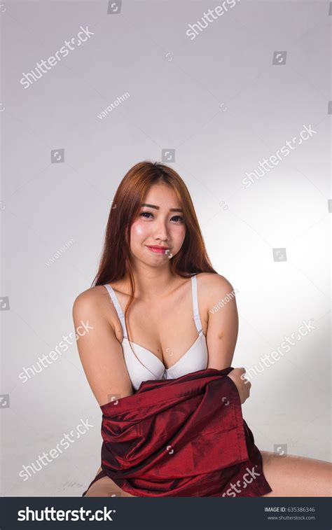 Sexy Asian Woman White Lingerie On库存照片635386346 Shutterstock
