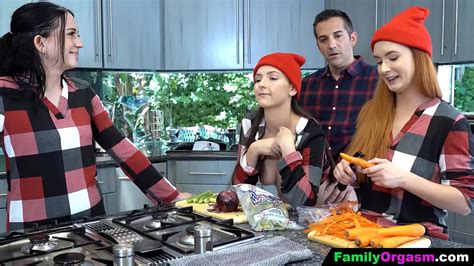 Dad Fuck His Stepdaughter And Her BF In Front Of His Wife XNXX