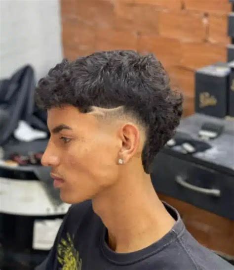 Fotos Do Moicano - Corte de Cabelo Moicano Raspado: Estilo Extremo y Transformación Total