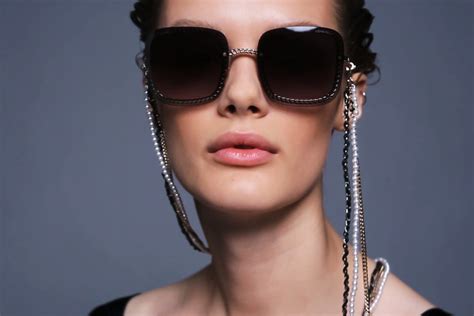 Цепи для очков — аристократичный тренд 2021