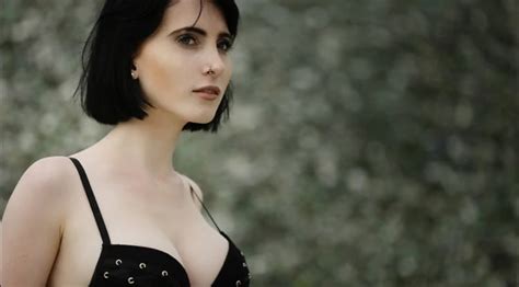 Hot Pics Lou Nesbit Lia Louise 16 Nude Pics XHamster