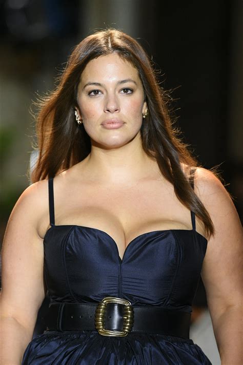 Ashley Graham Proudly Shows Postpartum Tummy In Photo On Instagram