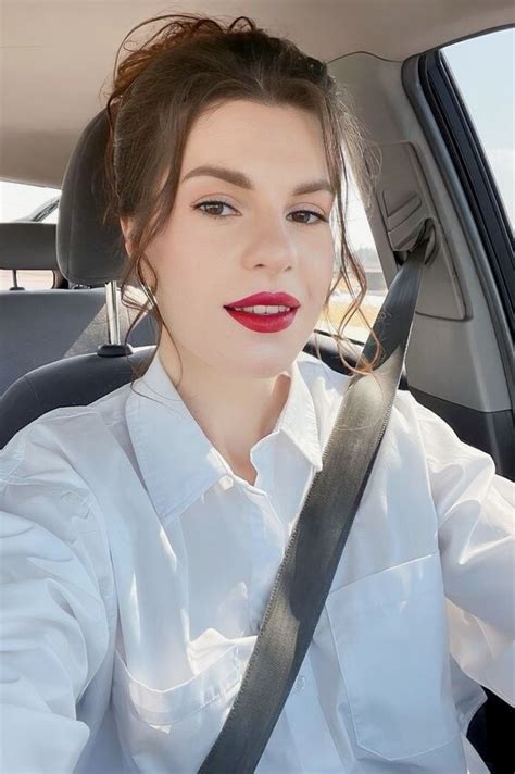 Marina 30 Yo Brown Eyes Brunette Hair ID2392579