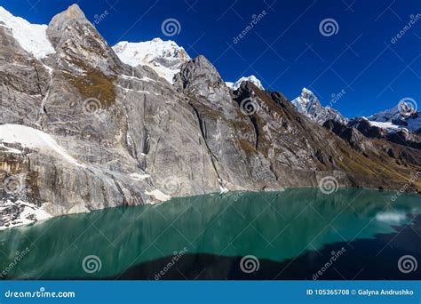 кордильеры стоковое фото. изображение насчитывающей затишье - 105365708