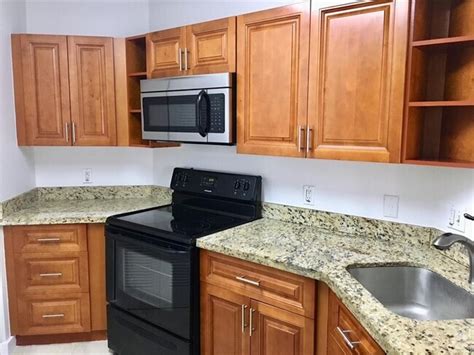 Country Club Apartments For Rent Hialeah Fl 382 Rentals