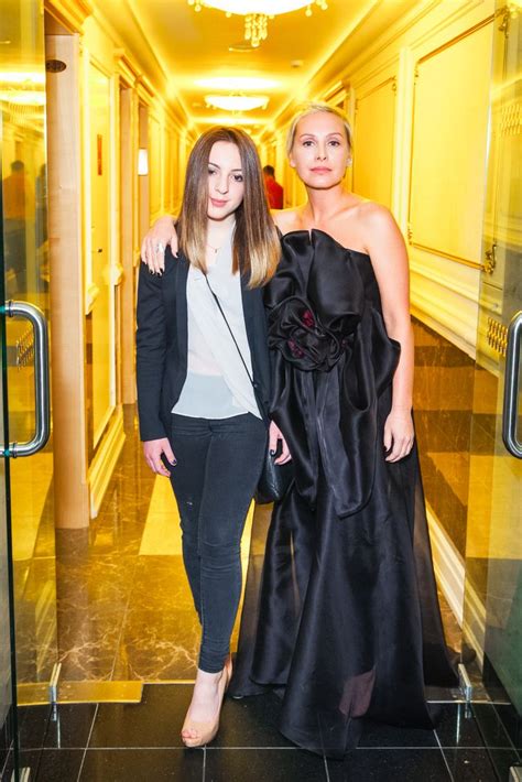 Пин от пользователя Irina MIRONOVA на доске I love music video