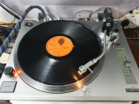 Sherwood Turntable PM-9805, Audio, Other Audio Equipment on Carousell