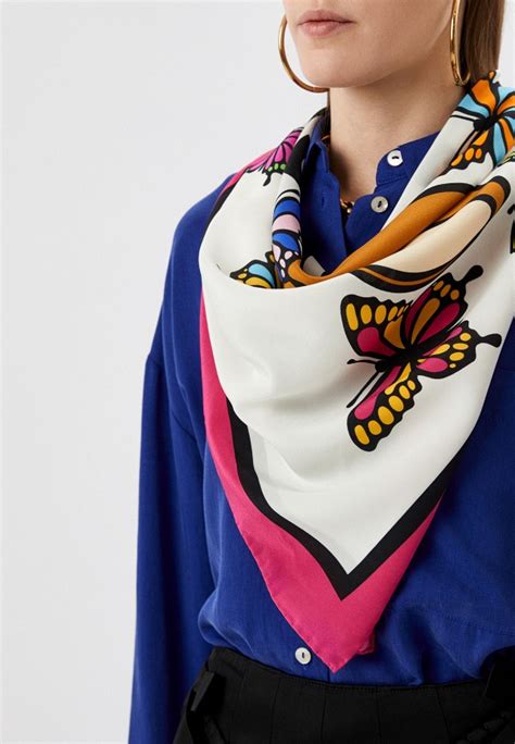 Платок Moschino, цвет: белый, RTLACJ307301 — купить в интернет-магазине ...