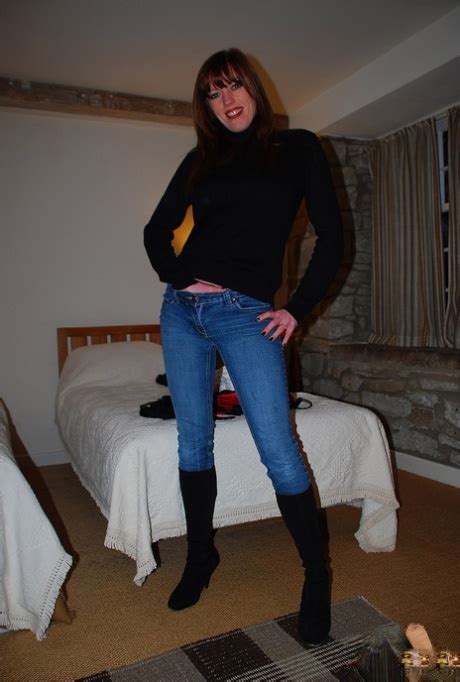 Fotos Pornô Nuas de MILF Gostosa PornPics