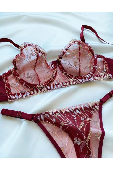 Elifje Lingerie Kırmızı tül üzeri gold ve pembe yaprak çiçek işlemeli balenli bralet sütyen set