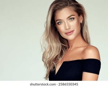 Jeune Fille Blonde R Sultats Millions Dimages Libres De Droits De Photos De Stock Et D