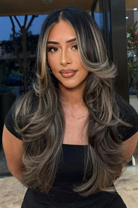 Cute Layered Hairstyles For Long Hair Ash Blonde Highlights With Soft Layers