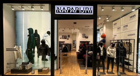 Zvanična online prodavnica autentičnog italijanskog branda Napapijri ...
