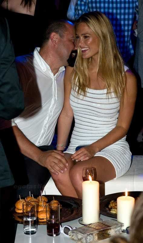 Naturally Bikini Bar Refaeli Upskirt Moment With Beautiful Long Legs Minidress