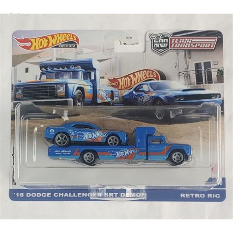 Xe mô hình tỉ lệ 1 64 Hot Wheels T 8 bánh cao su Team Transport 18 Dodge Challenger SRT Demon
