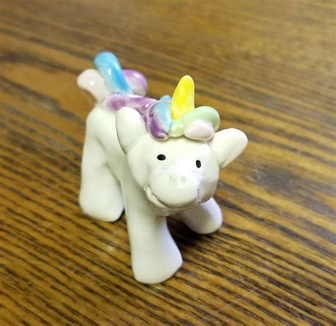 Unicornio Arco Iris Figura De Cerámica De Little Guys Etsy España