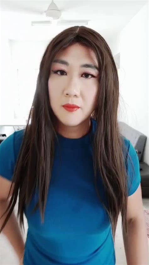 10 Hot Sexy Mandy Wei Bikini Pics