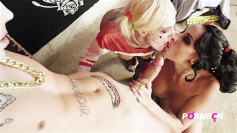 Cosplay Threesome Joker With Two Harley Quinn Rough Porn XHamster