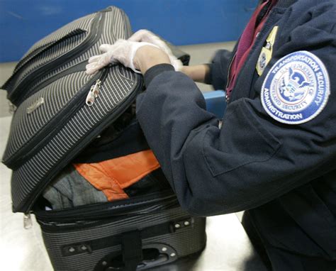 Carry On Or Checked Baggage Holiday Travel Tips From The Tsa Wtop News