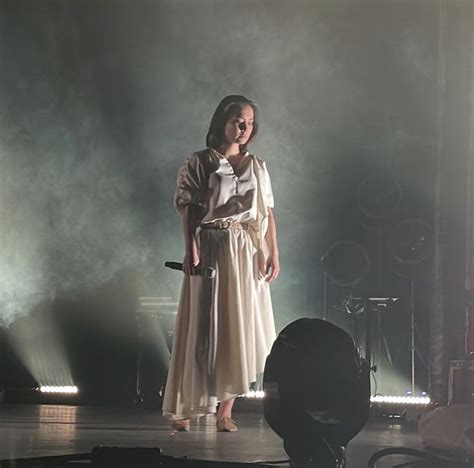 Pin By Rose On Mitski The Way I Feel People Japanese American