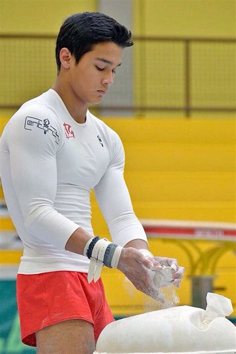 Pin By Jay Fernandez On Male Athletes With Images Athletic Men Hot Asian Men Men