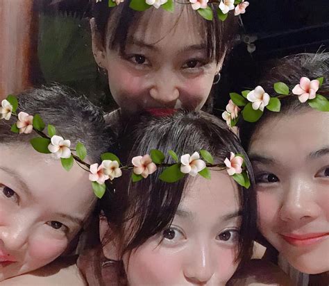 Song Hye Kyo Di N Bikini Khoe Da Tr Ng Ng C C I T T M T B N Ti U Tam C A Song Joong Ki