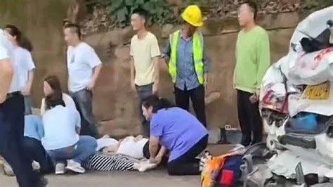 南充一教练车发生事故致1死2伤，目击者：被大货车追尾导致凤凰网视频凤凰网