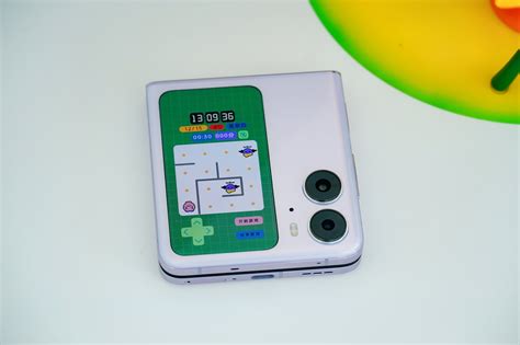 Samsung Galaxy Z Flip5 получит самый большой внешний экран среди себе ...