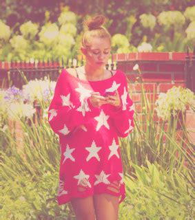 Adorable Beautiful And Brunette Image 526250 On Favim