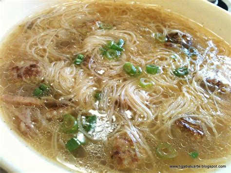 Casa Baluarte Filipino Recipes: Filipino Pasta and Noodle Soup Recipes