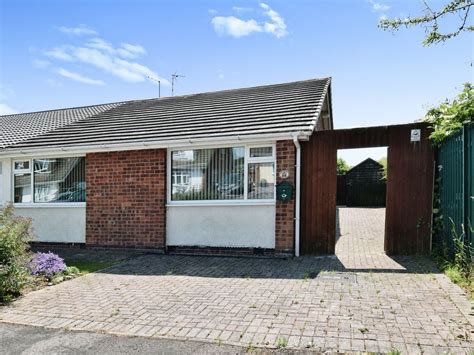 3 Bed Bungalow For Sale In Pensilva Close Wigston Leicestershire Le18