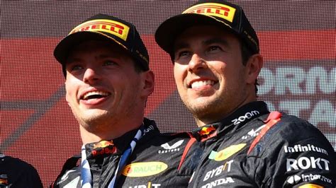 Red Bull Racing Cede Los Asientos De Checo Pérez Y Max Verstappen En