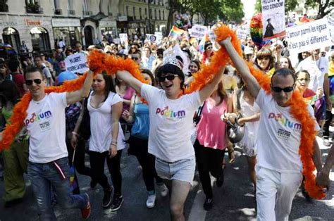 Gay Pride Un An De La Pr Sidentielle Les Homosexuels Interpellent Les Politiques