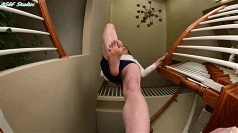 Funky Foot Girls Filthy Bare Feet Crush Pt 4 MP4 Amateur Soles Giantess And Footjobs