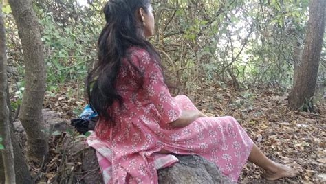 Hot Bhabhi Ji Caught By Father In Law While Mugling In The Jungle Indian Desi Outdoor Sex Video