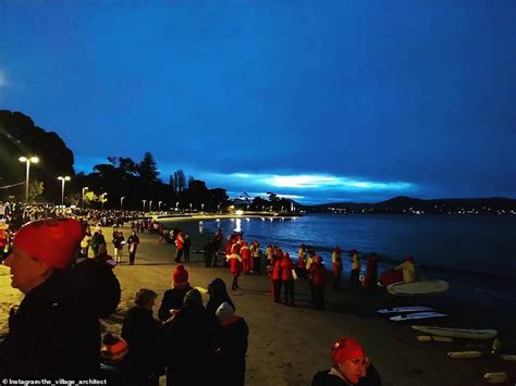 Thousands Of Naked Swimmers Brave Near Freezing Waters At The Crack Of Dawn Daily Mail Online