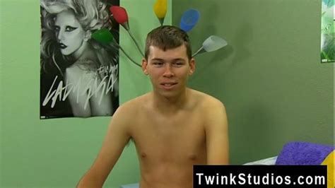 Sexy Men Evan Darling Declared Over Facebook That He Was Gay How S Xxx Mobile Porno Videos